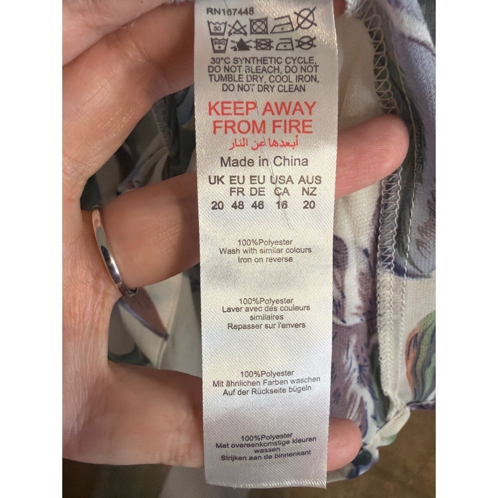 PrettyLittleThing Plus Cream Purple Floral Tulip Button Down Blouse US 16 NWT - Picture 7 of 8